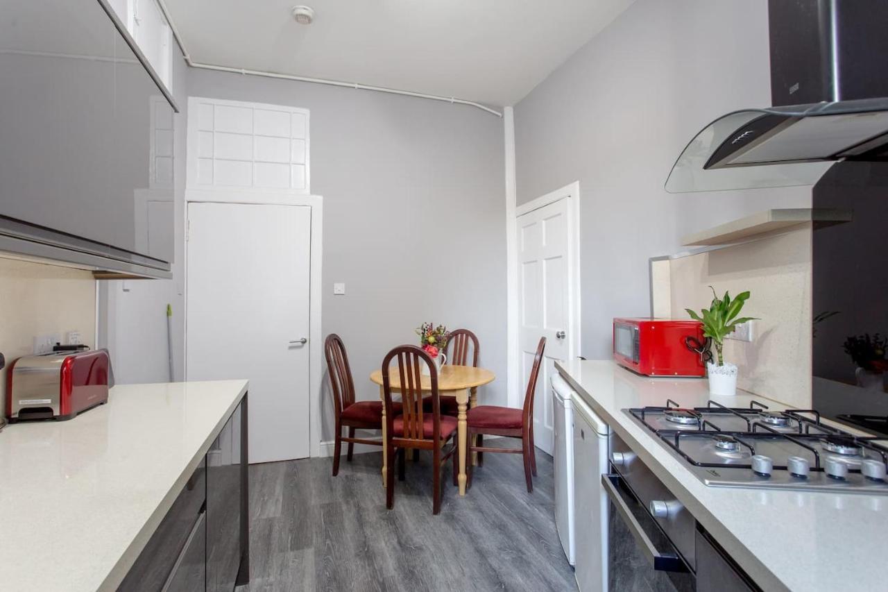 Stunning 2-Bed Apartment In Central EDI Exterior photo