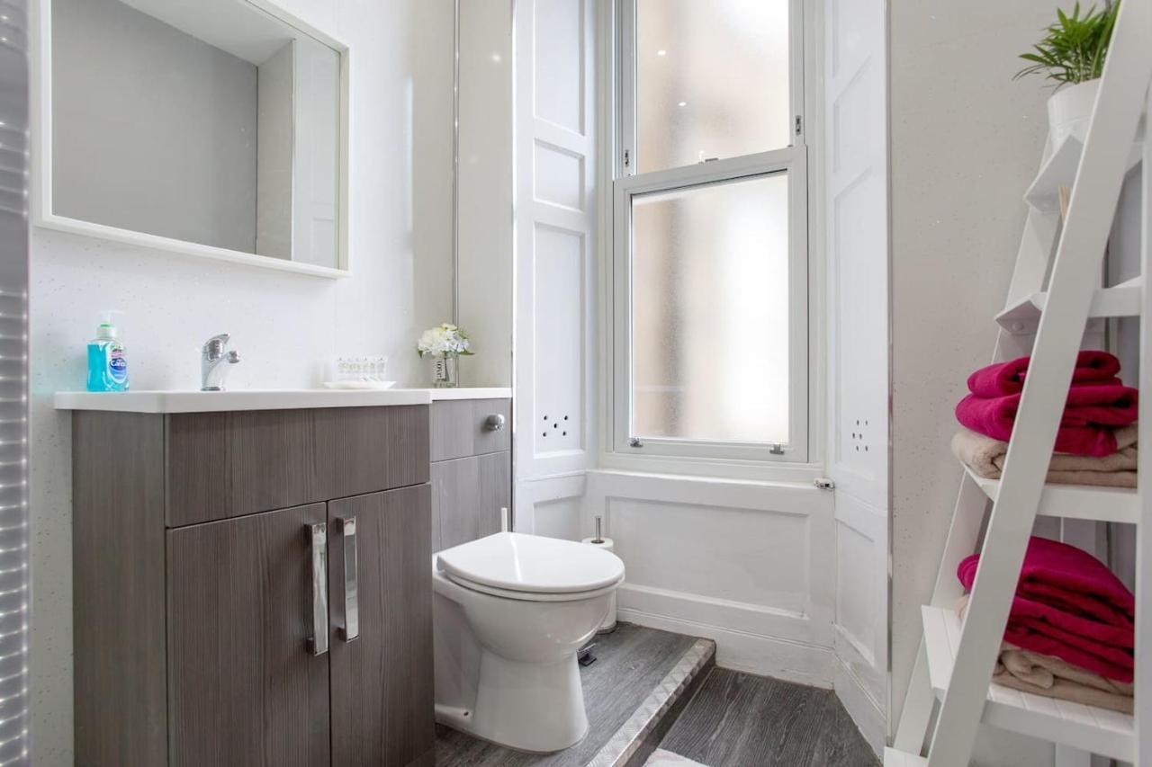 Stunning 2-Bed Apartment In Central EDI Exterior photo