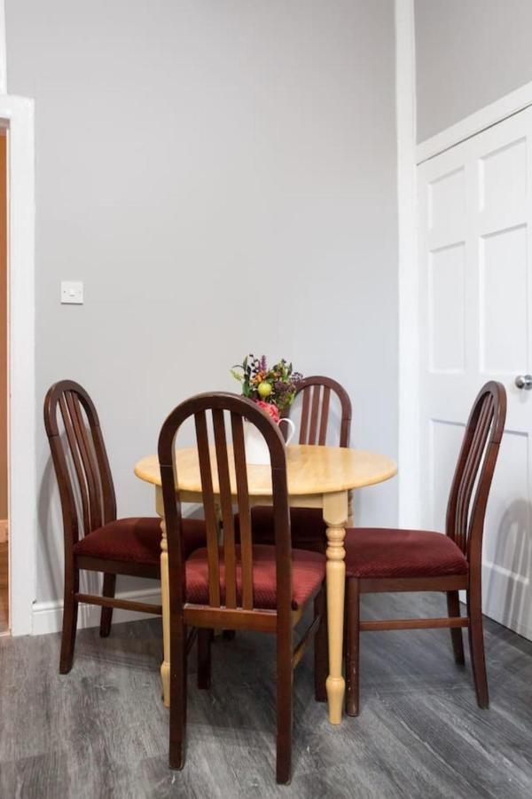 Stunning 2-Bed Apartment In Central EDI Exterior photo